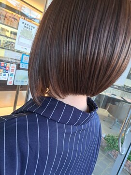 マリーインターナショナル 浦添店(MARIE INTERNATIONAL) 前下がりボブ内巻きベージュブラウンストレートショートボブ