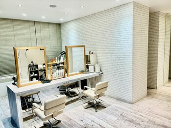 サロン ド ボーテ リアン(salon de beaute Lien)の写真/【リラックスきるサロン】落ち着いた雰囲気でゆったり過ごせる◎プライベート空間で上質なサロンタイムを♪