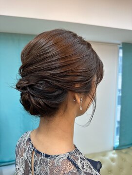 マイクローゼット(my closet) アップスタイル　シニヨン　結婚式　お呼ばれ