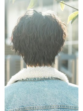 リップス レイ ギンザ(LIPPS Ray GINZA) センターパートウルフカットツイストスパイラルパーマゆるめ黒髪