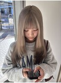 シアーグレージュにクールブラウンの裾カラー