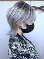 ブレイズヘアー(BLAZEhair)&nbsp;マッシュウルフ×ホワイトシャドールーツ×ブリーチ４回