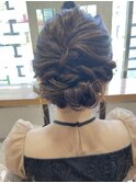 華やかなシニヨンセットデザイン！