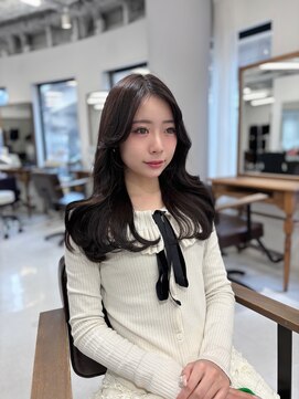 ハピネス 梅田茶屋町店(HAPPINESS) 韓国風巻き くびれ巻き 小顔前髪 ダークグレージュ 透明感カラー