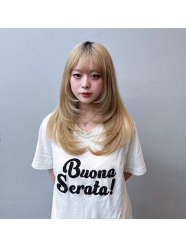 エミーバイモアムー(Emmie byMoremuu) 【あいり】レイヤースタイル