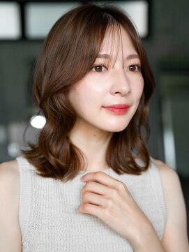 レノラ 本町(LENORA) ☆フェミニンロング大人かわいいぱっつん前髪レイヤーカット小顔