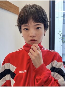 カルテ(QUARTE) バングが可愛い　ベリーショート