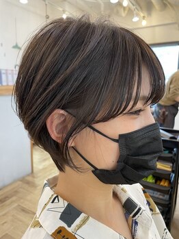 【360°美フォルム】骨格に合わせた絶妙な似合わせで、朝のセットが楽な小顔ショート。