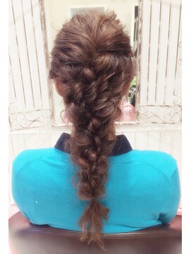 ベック(BECK) 編み下ろしカジュアルアレンジ