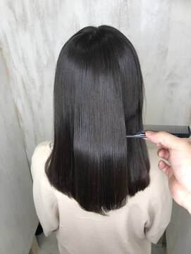 アンフィドットドゥルドゥ(AnFye.dueldo) 【AnFye.dueldo】つやっつやの艶髪ストレートヘア☆