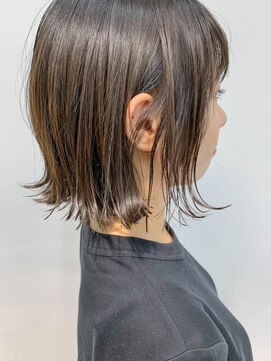 テトヘアー(teto hair) bob(切りっぱなしボブ、外ハネ、グレージュ、グラデーション)