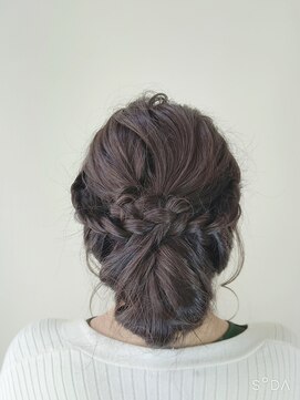 ウィット アンド ラファム Wit &La Famme 万能ルーズなシニヨン