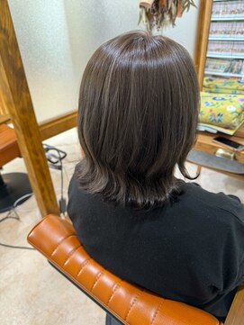 レイファ(REIFA) ミディアムアレンジボブ
