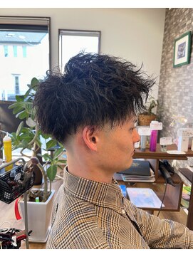 アイアム(Iam...) ツーブロックフェード×ツイストパーマ