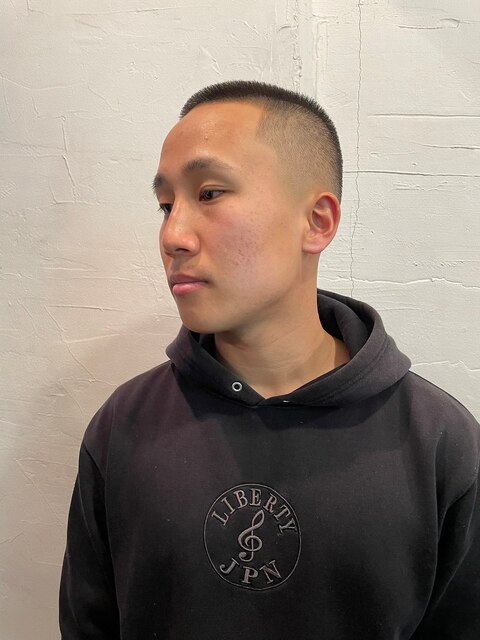 MEN'S HAIRウルフアッシュブラックカルマパーマベリーショート