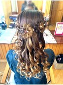 編み込みお花ヘアアレンジ