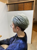 ミオ(mio)&nbsp;フェザーショート×ハイライムグリーン