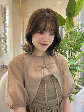 ジーナ 天神(Zina) ベージュカラー/グレージュカラー/透明感カラー/顔周りカット