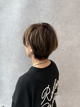 アッシュ 大森店(Ash) ハイライト／ショートボブ