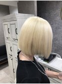 抜きっぱなしブロンドボブ