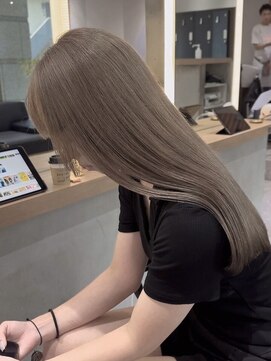 salon de MiLK 札幌大通店【サロン ド ミルク】 ブリーチレイヤーカット髪質改善トリートメント 【札幌大通】