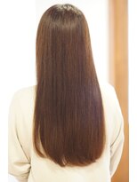 ベルフィオーレ(Belfiore) ツヤで上品ストレートヘアー女子力アップ