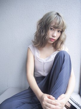 シー.(SHE.) ドライ×ウェット 外国人風シアベージュ