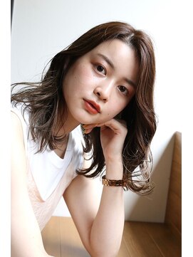 アンバースデー(UNBIRTHDAY) ベージュ/ツヤカラー【HIYORI】