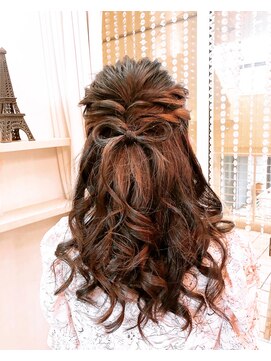 ヘアメイク ジェイエム ハーフアップ&リボン