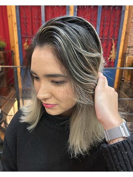 アントルポ(entrepot) 外国人風バレイヤージュ