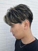 ヒュイル バイ ニアウ(Hwyl by Niau) メンズマッシュセンターパートスパイラルパーマニュアンスパーマ