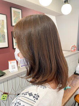 ムーン(moon) #グレーベージュ#レイヤーロング#アッシュカラー#前髪パーマ