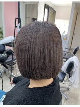 ケーオーエスピンク(K O S pink) 内巻きボブ/グレージュ