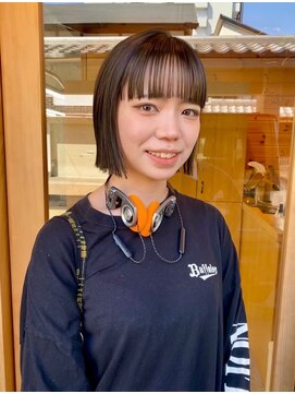 カフネ ジュントス ヨロ(Cafune' juntos YOLO) ミニボブ(外はね)×前髪 20代 30代