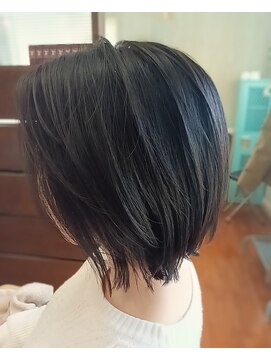 ヒア(HiA) キレイなボブ