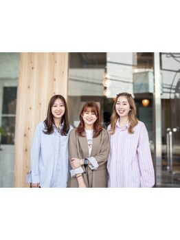 【マンツーマン対応＊スタイリストのみ在籍】女性ならではの視点であなたの魅力を引き出すスタイルをご提案