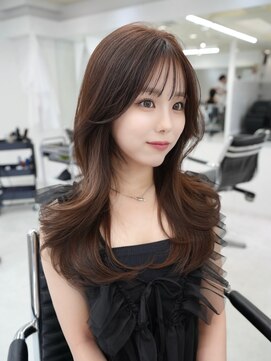 アトラ(ATRA) セミロング レイヤーカット