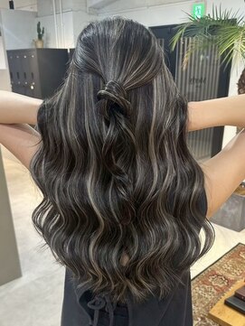 メリー オオサカ(Merly Osaka) 心斎橋/バレイヤージュ/レイヤーカット/海外レイヤー