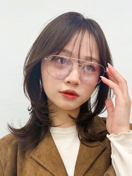 ホフ 大阪心斎橋店(F.O.F) ブリーチグレージュベージュショートボブショートレイヤー学割