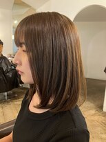 アヴァン(avan.)&nbsp;内巻き 鎖骨ミディ 前髪あり ツヤ髪 キャラメルブラウン