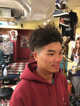 チャーリーカットショップ(CHARLIE CUT SHOP) ツイストパーマ