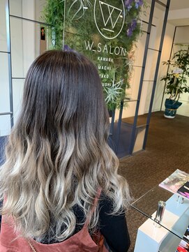 ダブル アンダーバー サロン(W_SALON) 【W_SALON 河原町】ホワイトベージュ/グラデーション