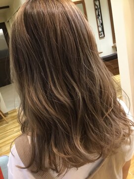 ヘアーメイク フェヌア(Hair Make fenua) 王道ミルクティーベージュ