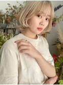 くびれミディアムレイヤーカット