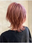 大人ガーリーピンクべージュミディアムくびれボブウルフ