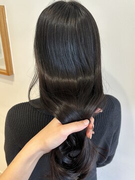 トリッカ 代官山(tricca) 【tricca代官山rin】うるつや暗髪ロングヘア