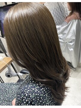 フェリア 渋谷(Feria) 【Feria 渋谷】透け感カラー×明るめグレージュ "Tsuyuki"