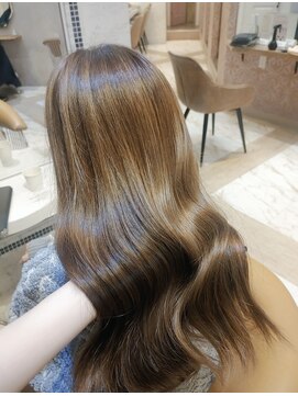 ロンドローズ 名古屋(Lond damaskRose) ブリーチ 学割 オリーブベージュ レイヤーカット リタッチ501