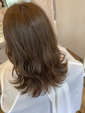 ハグエヴェック(HUG AVEC) ツヤベージュ