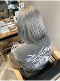 透明感がすごい！！薄めのグレーシルバーカラー